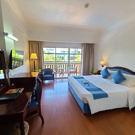 Somadevi Angkor Premium Hotel Sziemreap Kültér fotó