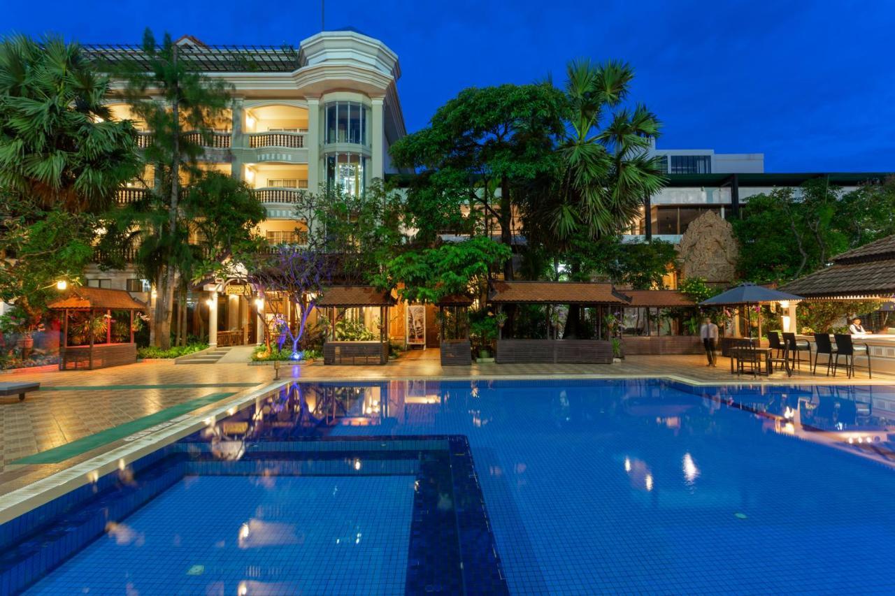 Somadevi Angkor Premium Hotel Sziemreap Kültér fotó