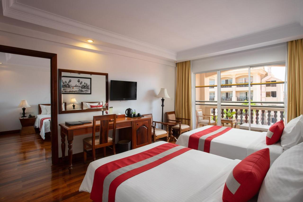 Somadevi Angkor Premium Hotel Sziemreap Kültér fotó