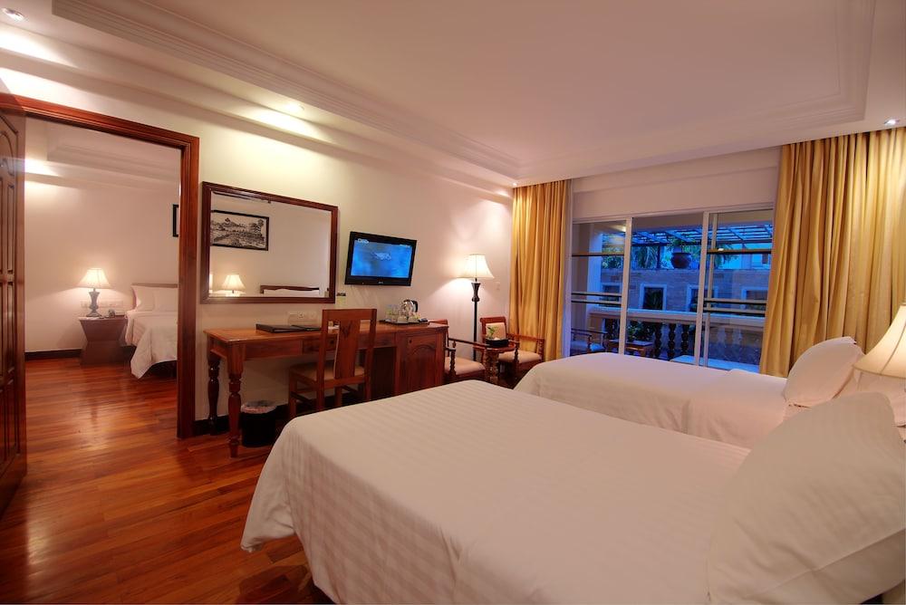 Somadevi Angkor Premium Hotel Sziemreap Kültér fotó
