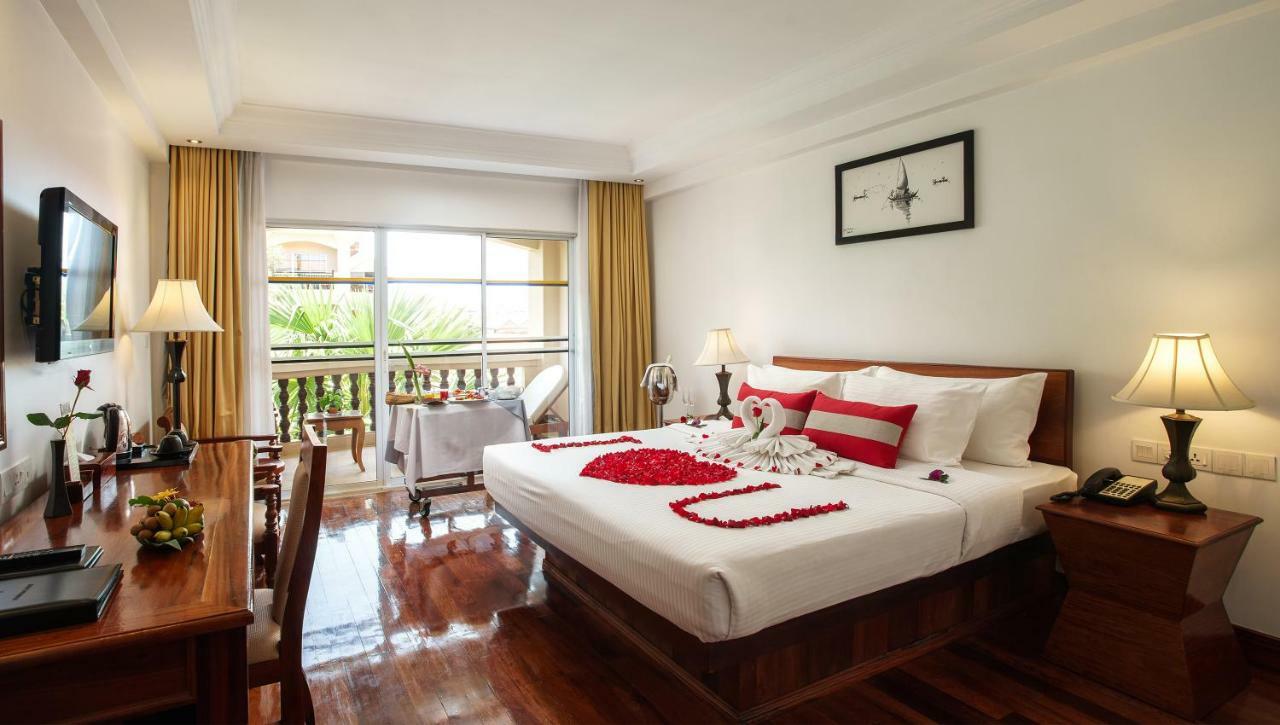Somadevi Angkor Premium Hotel Sziemreap Kültér fotó